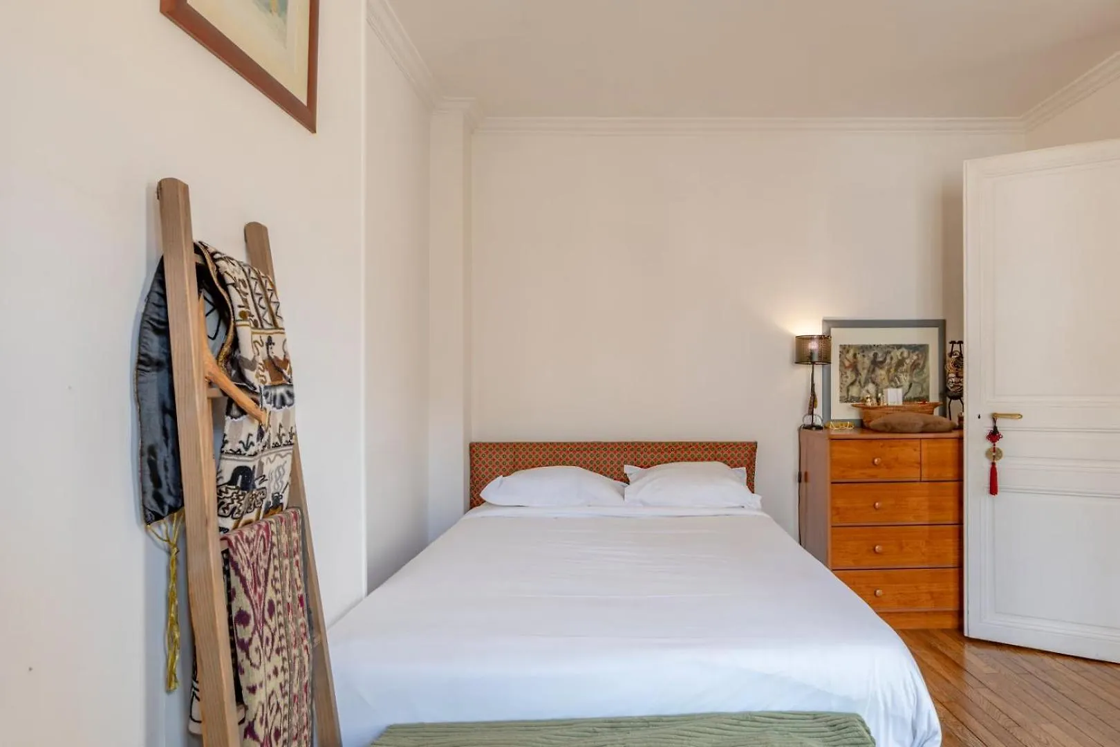 Apartment In The Heart Of Paris France